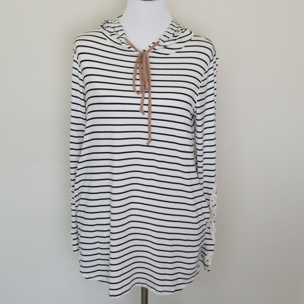 Lovely J | Striped Hoodie Lace Arms - Picture 6 of 8